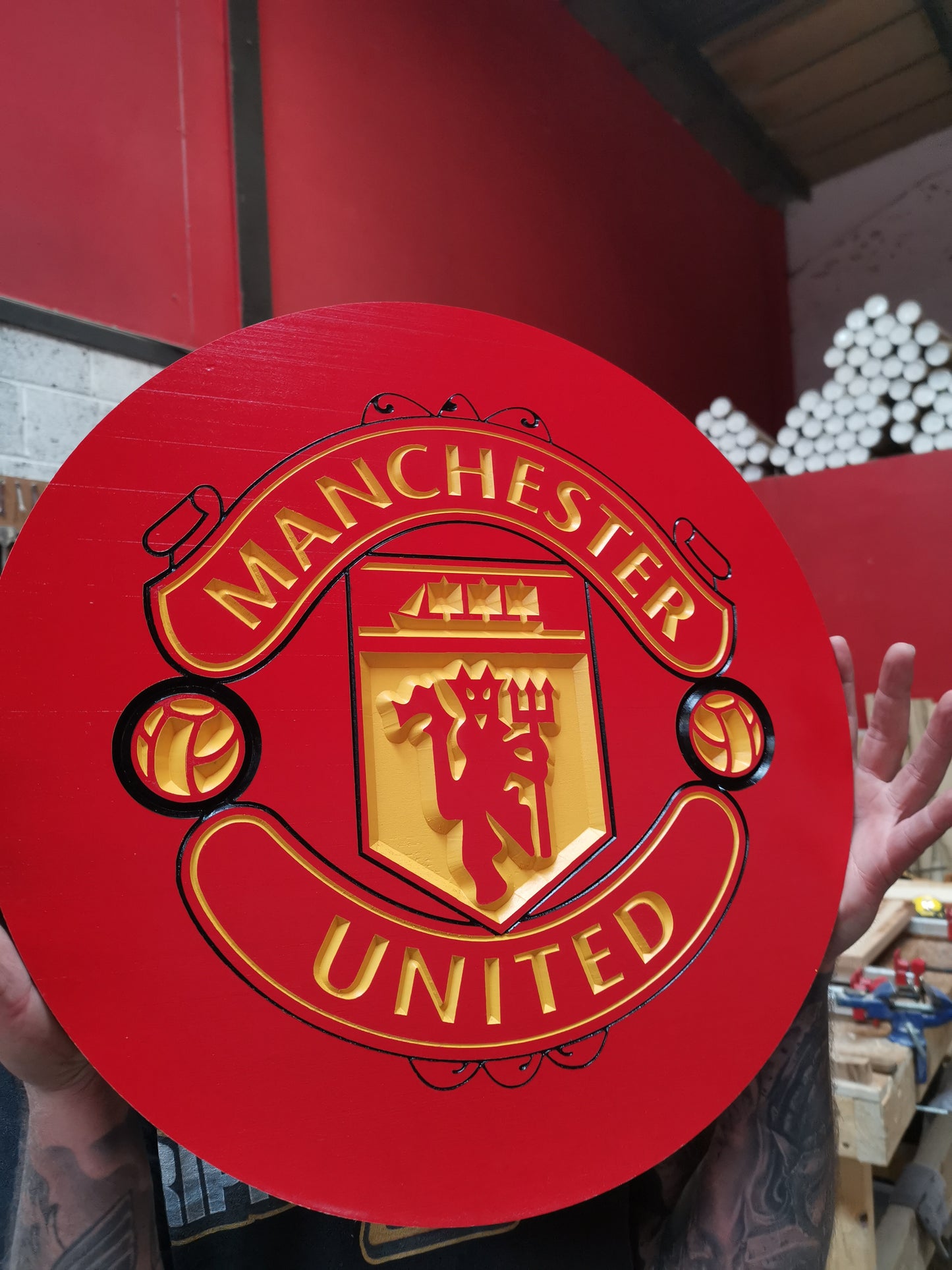 Manchester United FC Carved & painted team crest