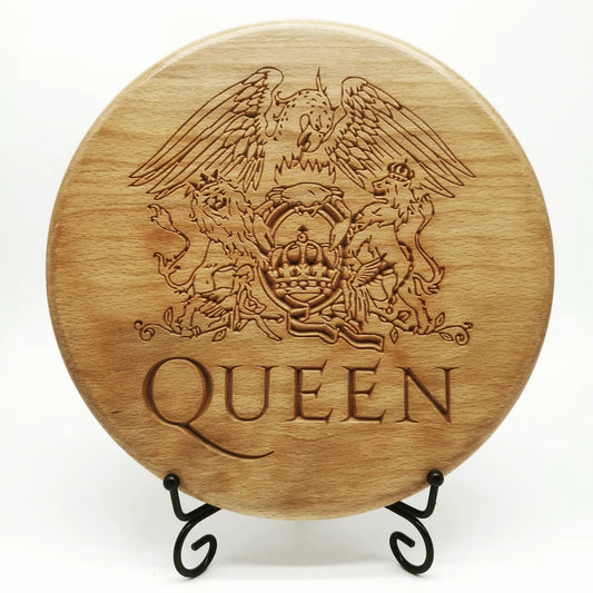 Queen crest